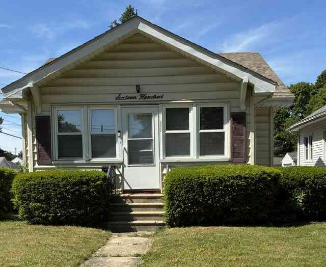 Homes For Sale - 1600 Maguire Street<br/> Jackson, MI 49202
