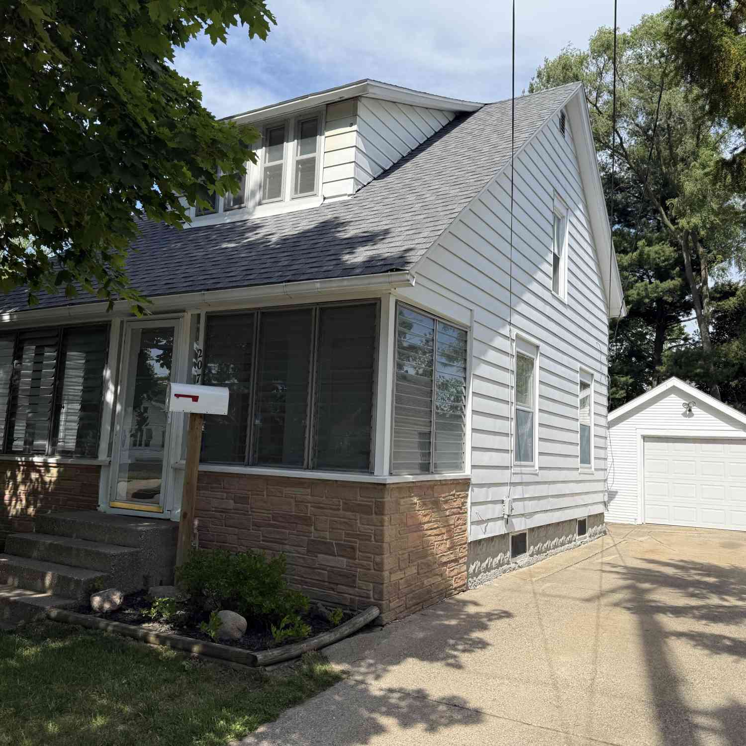 Homes For Sale - 2074 Prospect Avenue<br/> Grand Rapids, MI 49505
