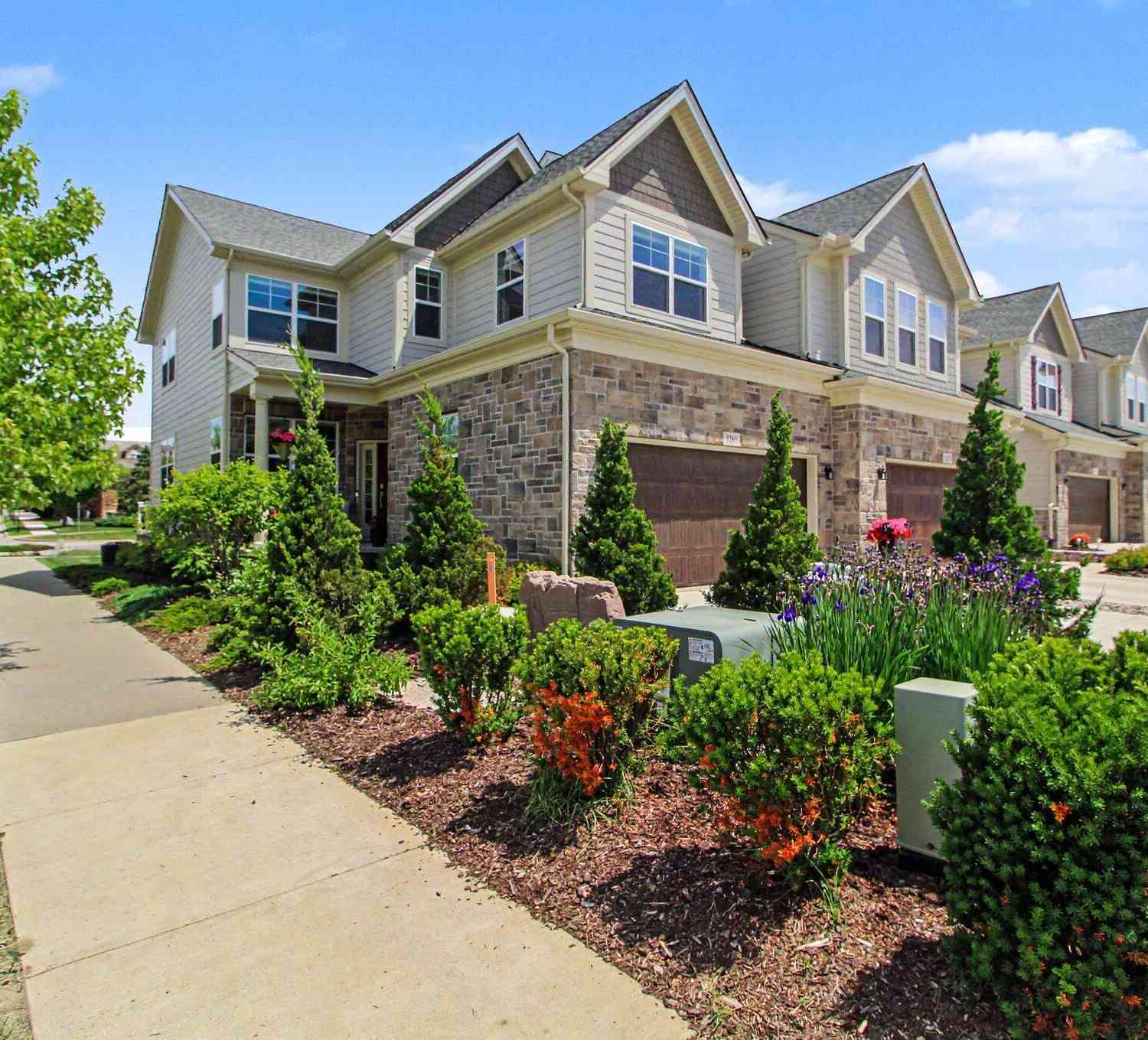 Condo For Sale - 3265 Brackley Drive<br/> Ann Arbor, MI 48105