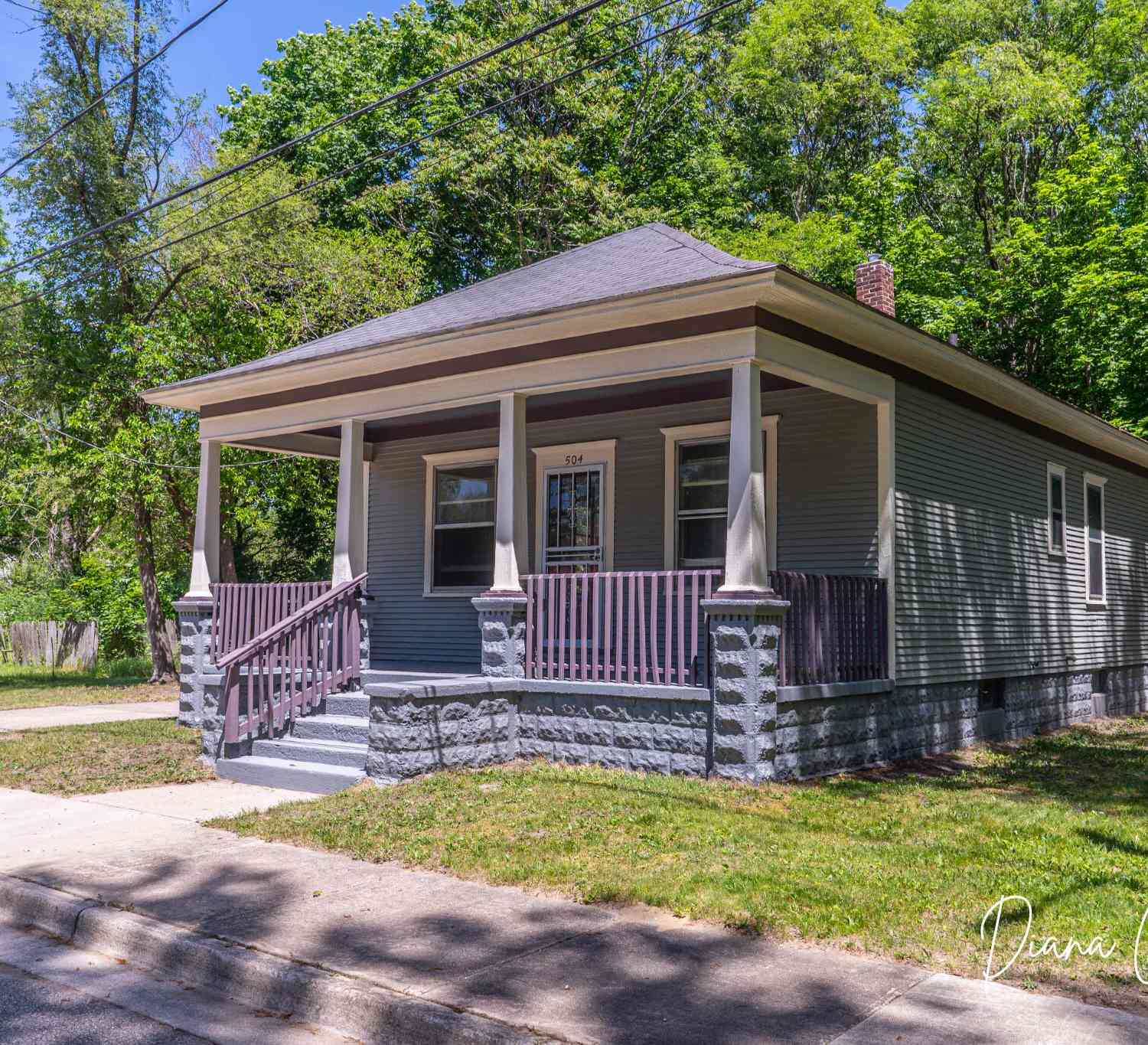 Homes For Sale - 504 Mclaren Street<br/> Muskegon, MI 49442