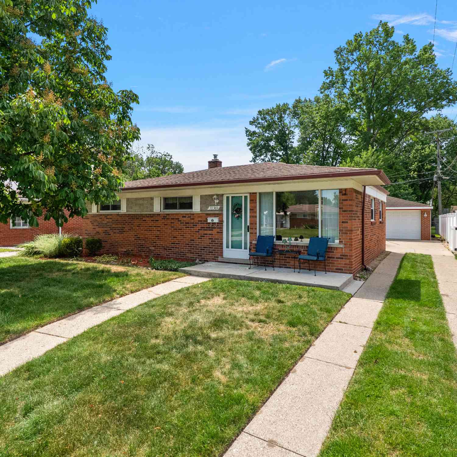 Homes For Sale - 32369 Alvin Street<br/> Wayne County, Garden City, MI 48135