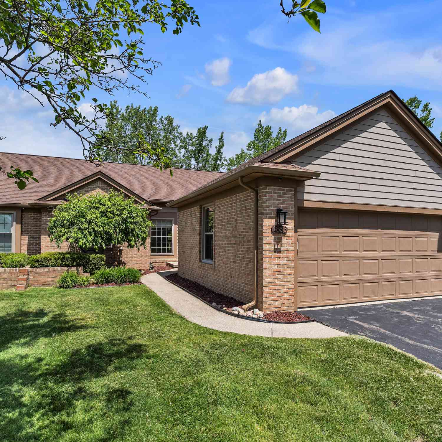 Condo For Sale - 4853 Lone Oak Court #11<br/> Ann Arbor, MI 48108