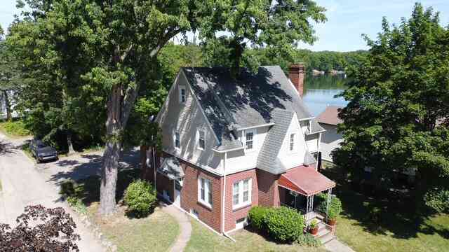 Homes For Sale - 601 N Kalamazoo Street<br/> Van Buren County, Paw Paw, MI 49079