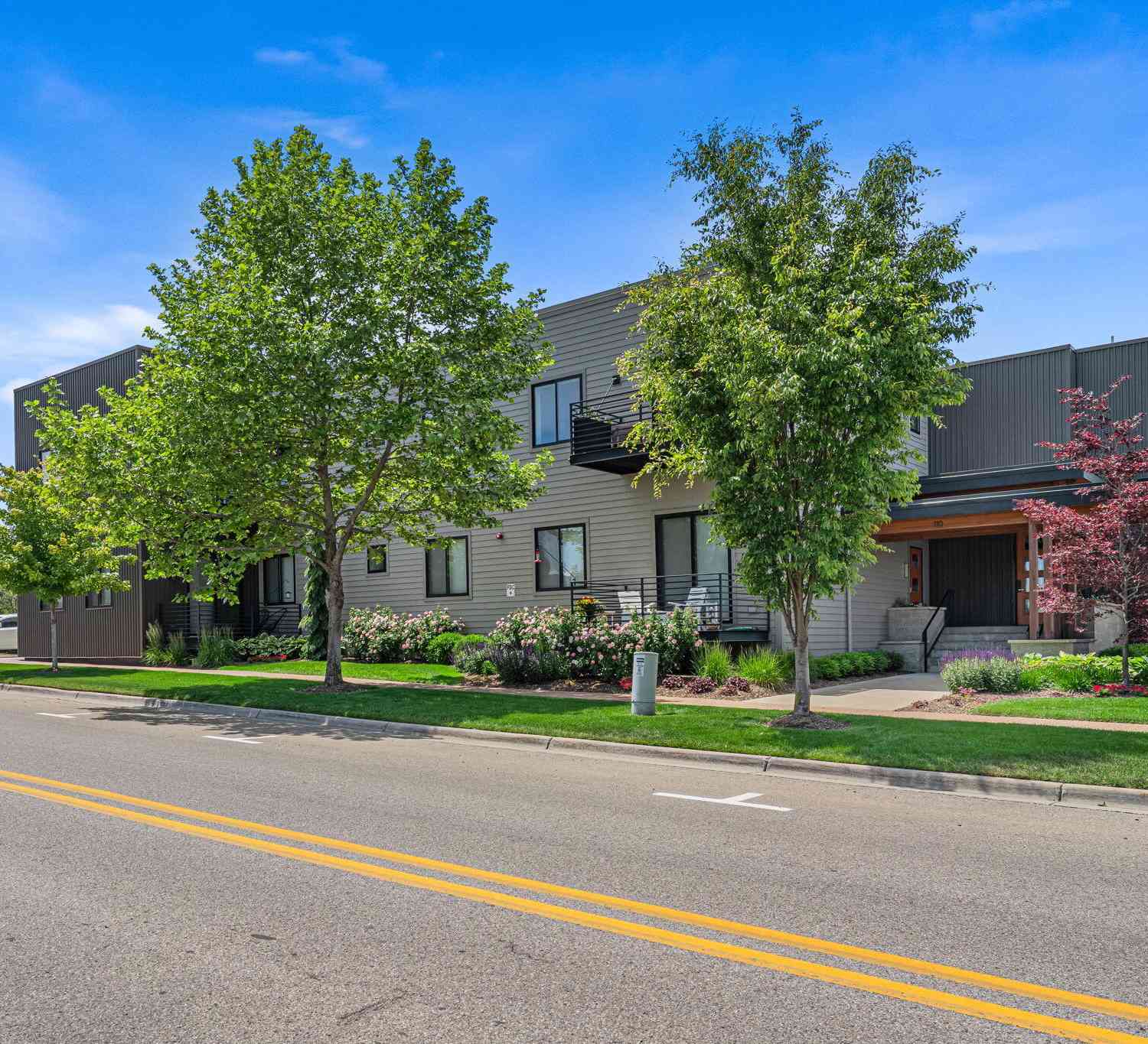 Condo For Sale - 110 Central Avenue #104<br/> Holland, MI 49423