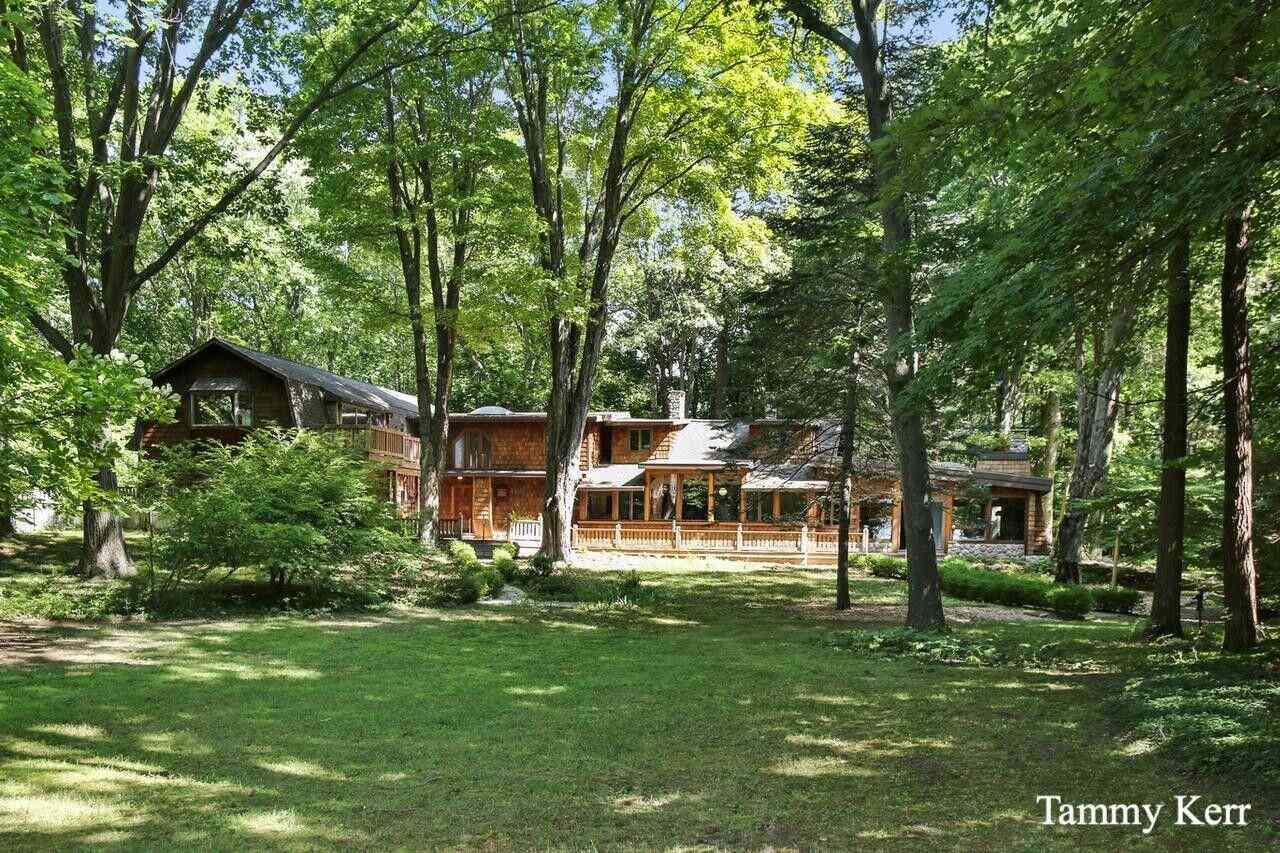 Homes For Sale - 2450 Lakeshore Drive<br/> Fennville, MI 49408