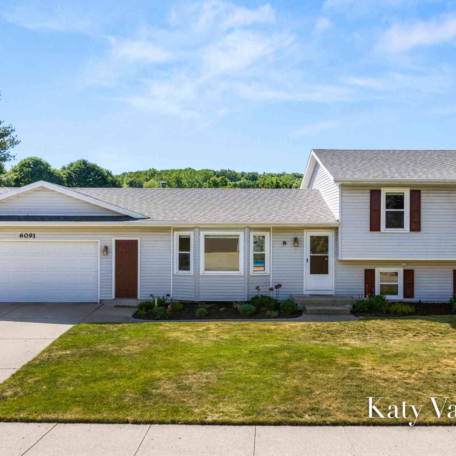 Homes For Sale - 6091 Rogue River Meadows Drive<br/> Belmont, MI 49306