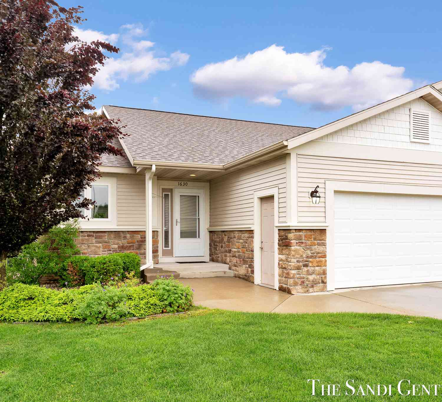 Condo For Sale - 1630 Grevel Court<br/> Muskegon, MI 49444