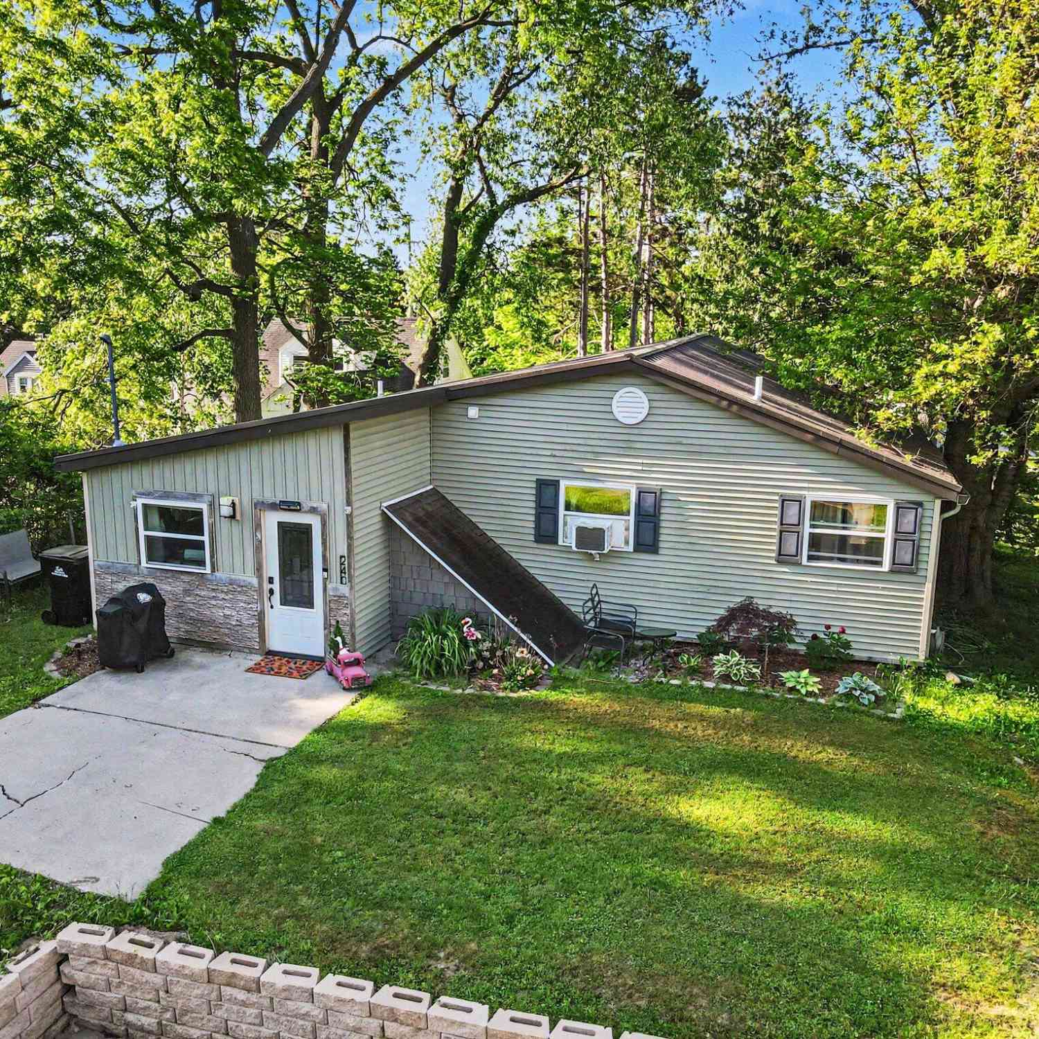 Homes For Sale - 240 W Amy Street<br/> Barry County, Hastings, MI 49058