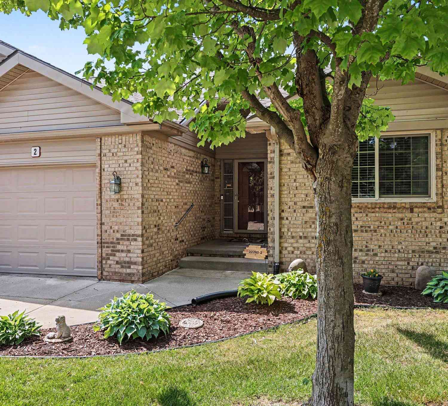 Condo For Sale - 22280 Quail Run Circle #2<br/> South Lyon, MI 48178