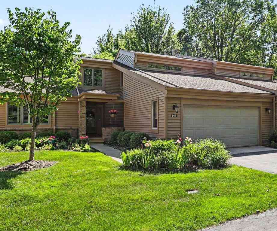 Condo For Sale - 507 Woodgrove Drive #UNIT 31<br/> Ann Arbor, MI 48103