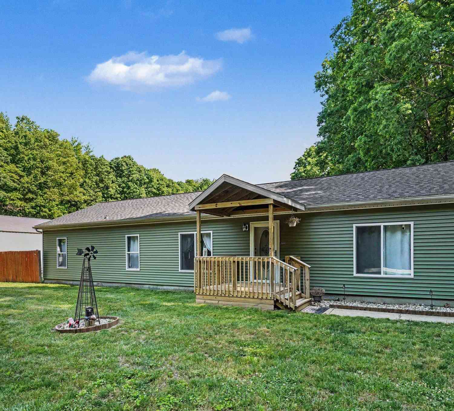 Mobile Home For Sale - 668 Westbrook Avenue<br/> Battle Creek, MI 49014