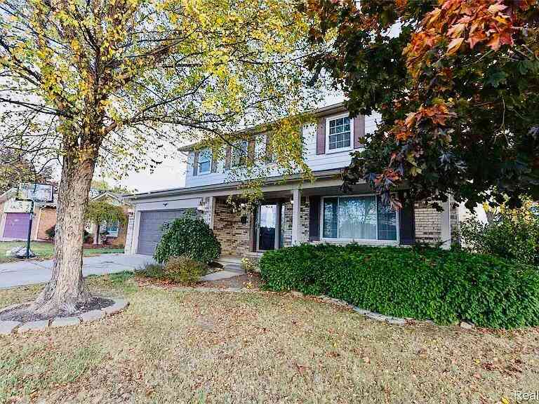 Homes For Sale - 30988 Moroso Drive<br/> Warren, MI 48088