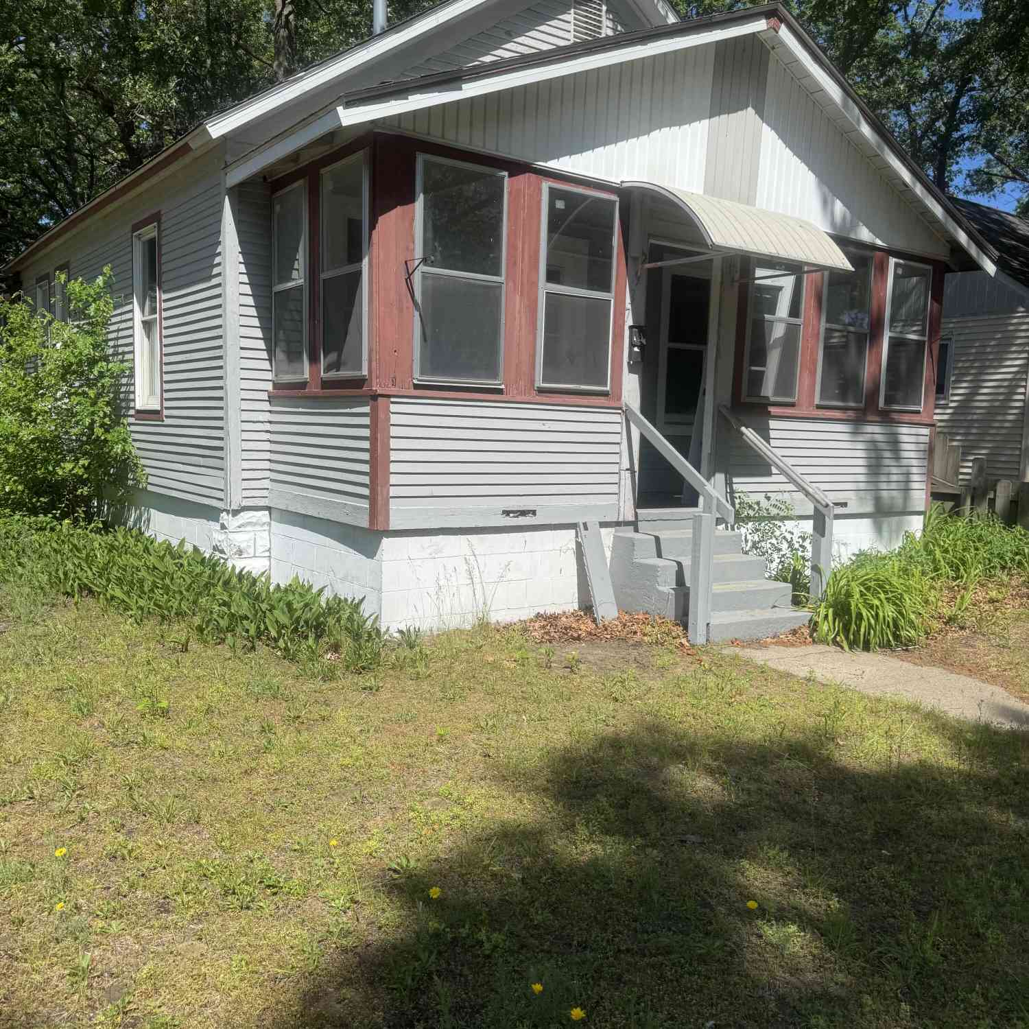 Homes For Sale - 2937 8th Street<br/> Muskegon, MI 49444
