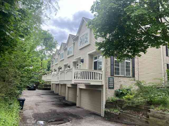 Condo For Rent - 998 Catherine Street<br/> Ann Arbor, MI 48104