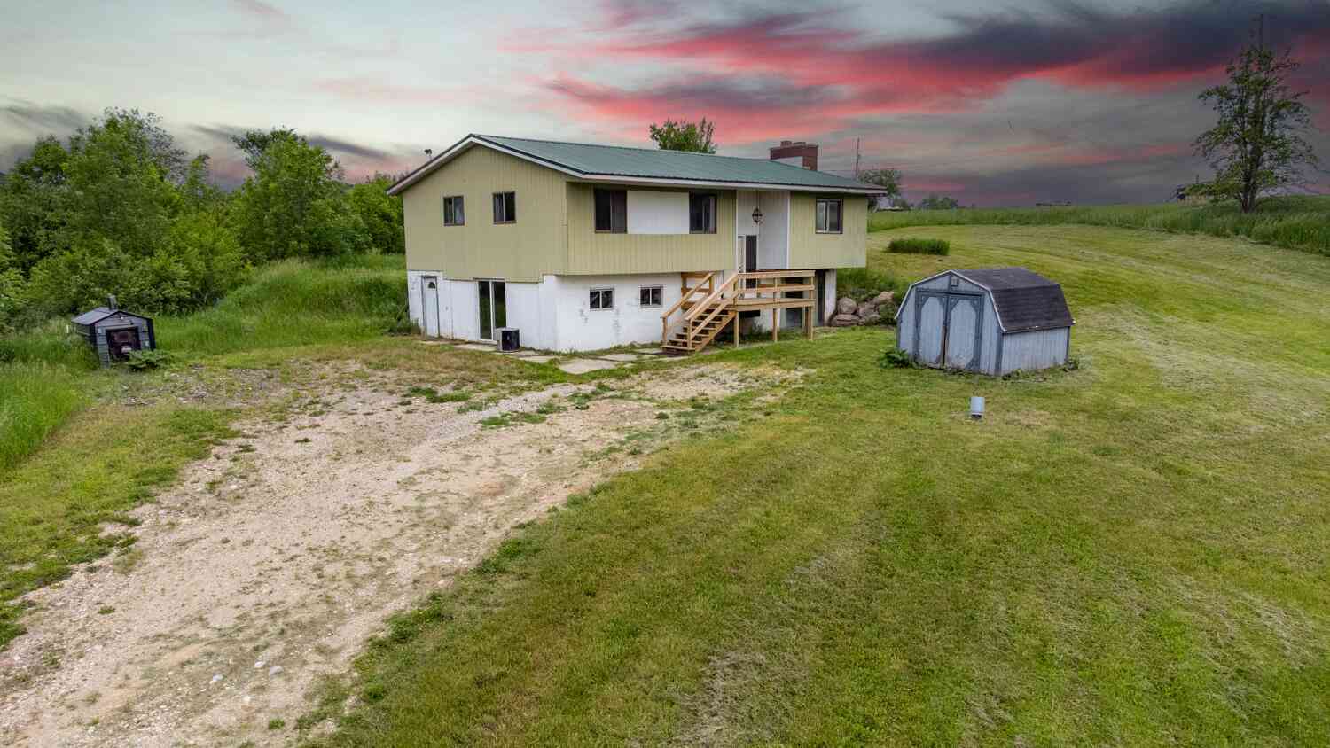 Homes For Sale - 4035 N Comstock Avenue<br/> Newaygo County, Hesperia, MI 49421