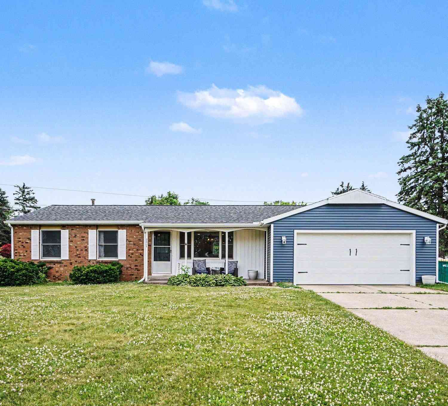 Homes For Sale - 2605 Heverly Drive<br/> Portage, MI 49024