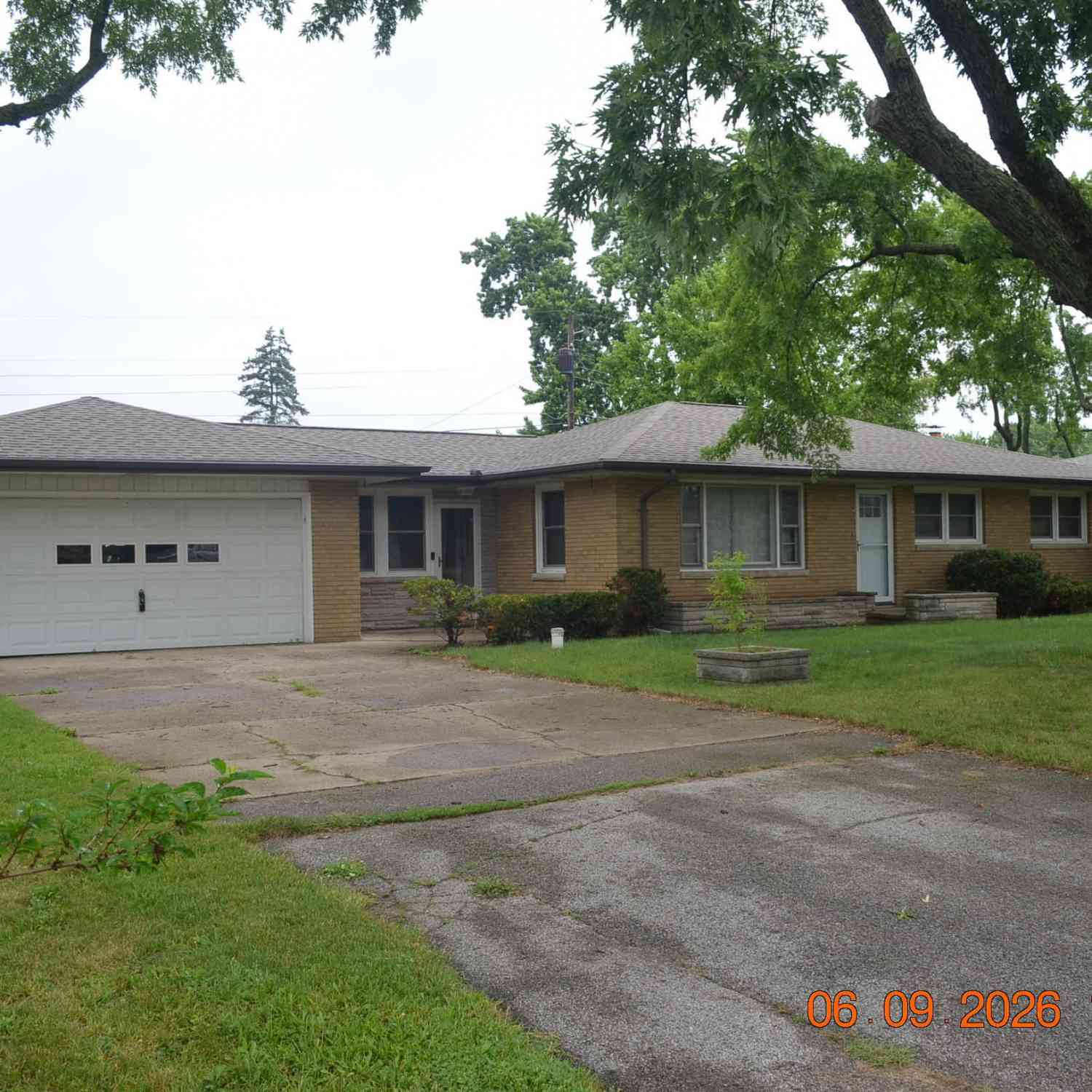 Homes For Sale - 225 Kublick Drive<br/> Benton Harbor, MI 49022