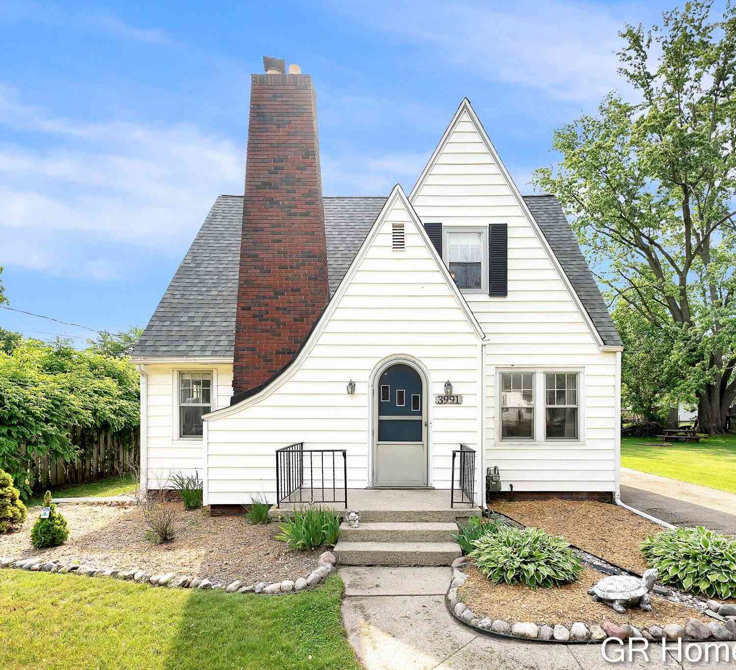 Homes For Sale - 3991 Costa Avenue<br/> Kent County, Grand Rapids, MI 49525