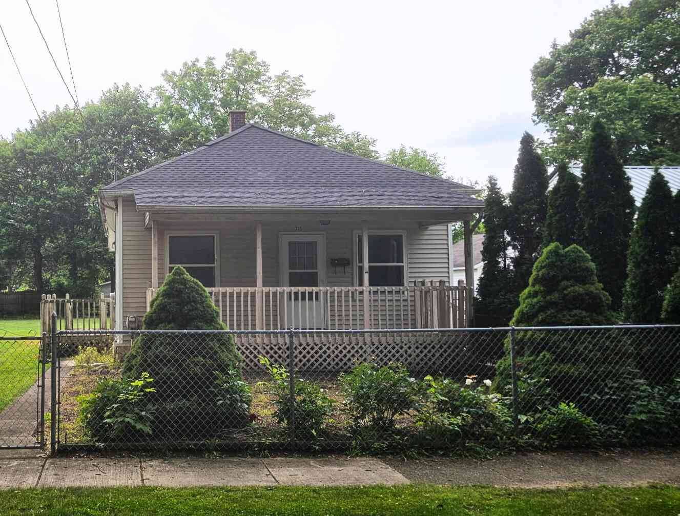 Homes For Sale - 715 Lum Avenue<br/> Kalamazoo, MI 49048