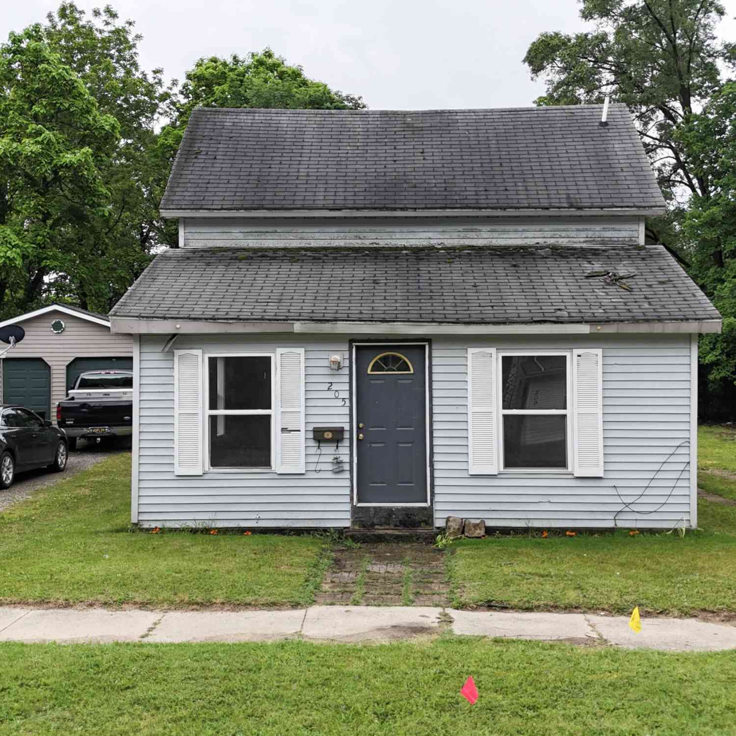 Homes For Sale - 205 Pokagon Street<br/> Dowagiac, MI 49047
