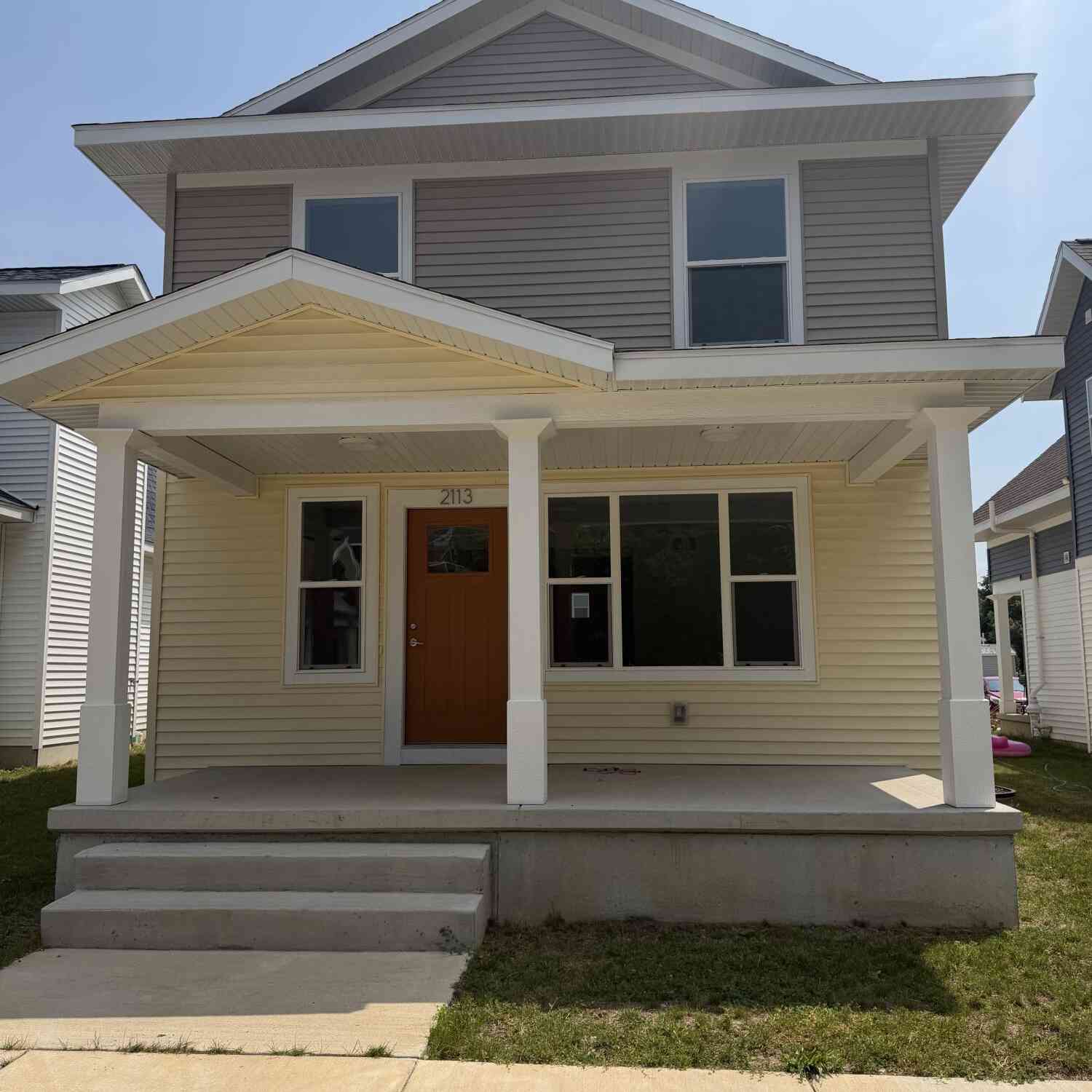 Homes For Sale - 2113 Willard Avenue<br/> Kent County, Grand Rapids, MI 49507