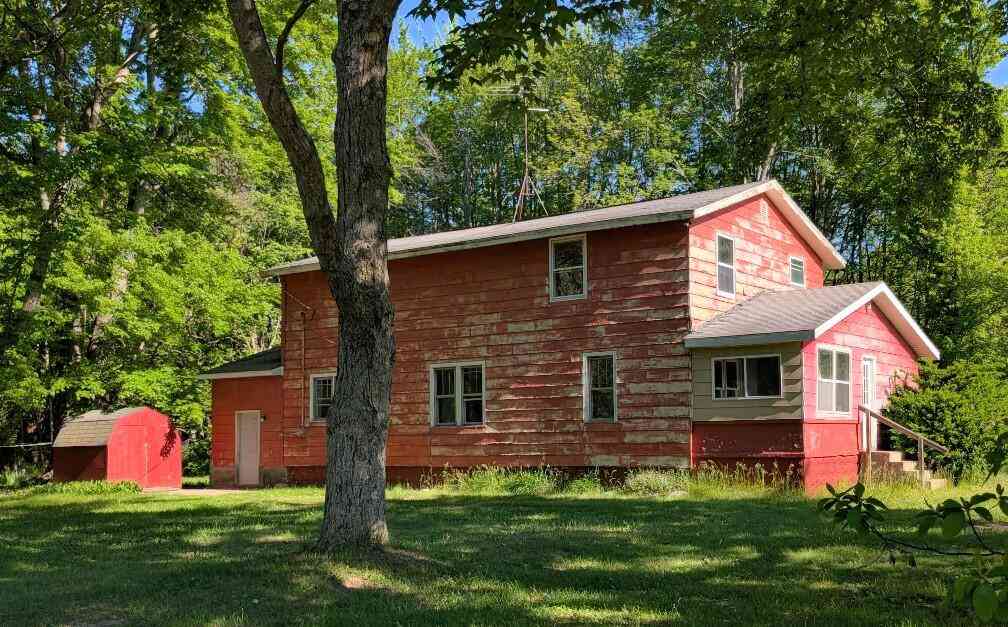 Homes For Sale - 3909 Cloverville Road<br/> Fruitport, MI 49415