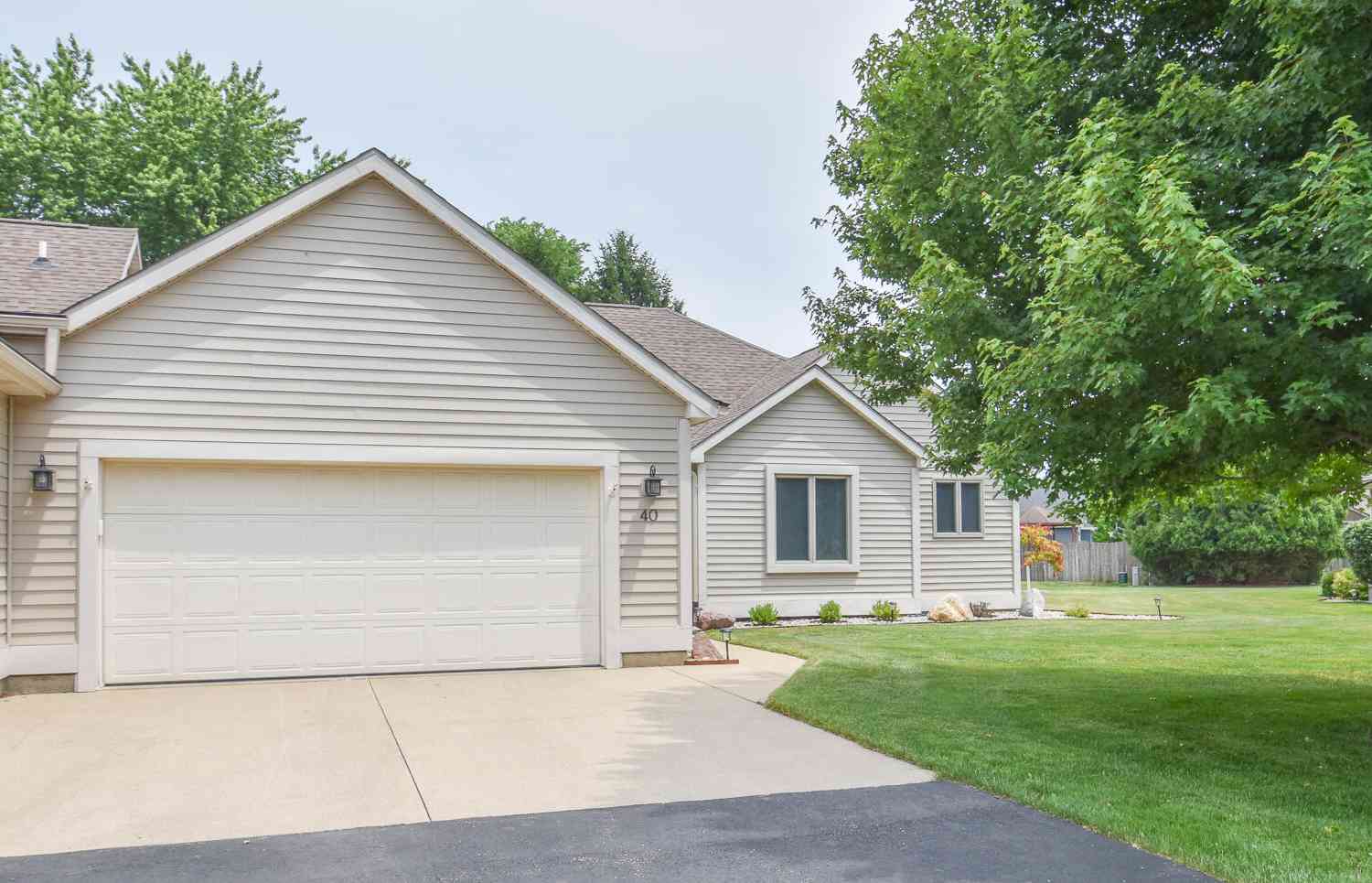 Homes For Sale - 40 Oakdale Lane<br/> Coldwater, MI 49036