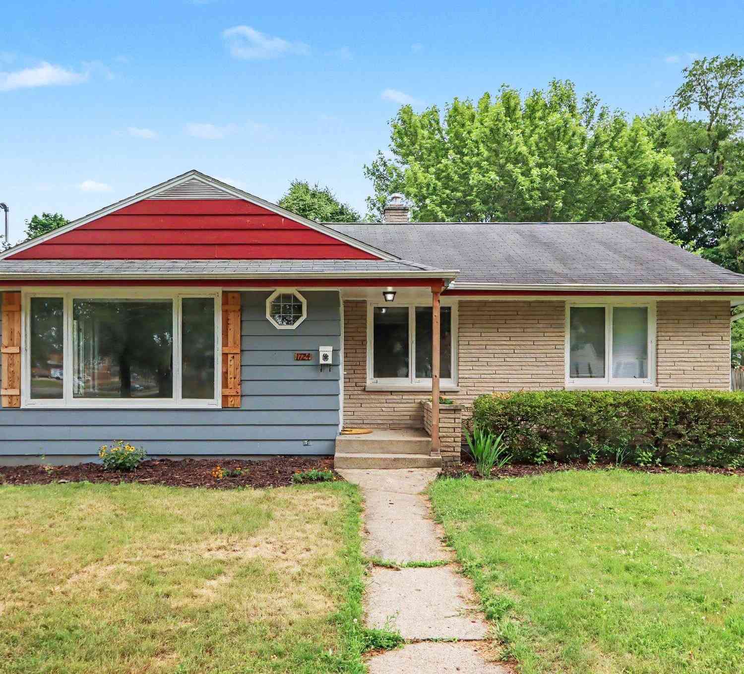 Homes For Sale - 1724 Winton Avenue<br/> Kalamazoo, MI 49001