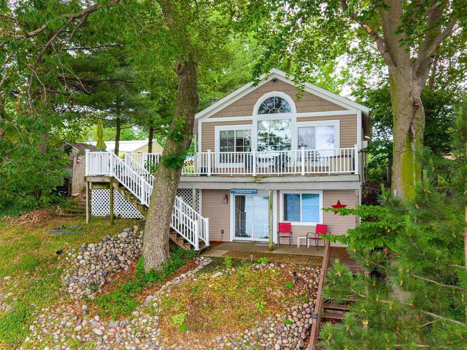 Homes For Sale - 11478 Handy Lane<br/> Plainwell, MI 49080