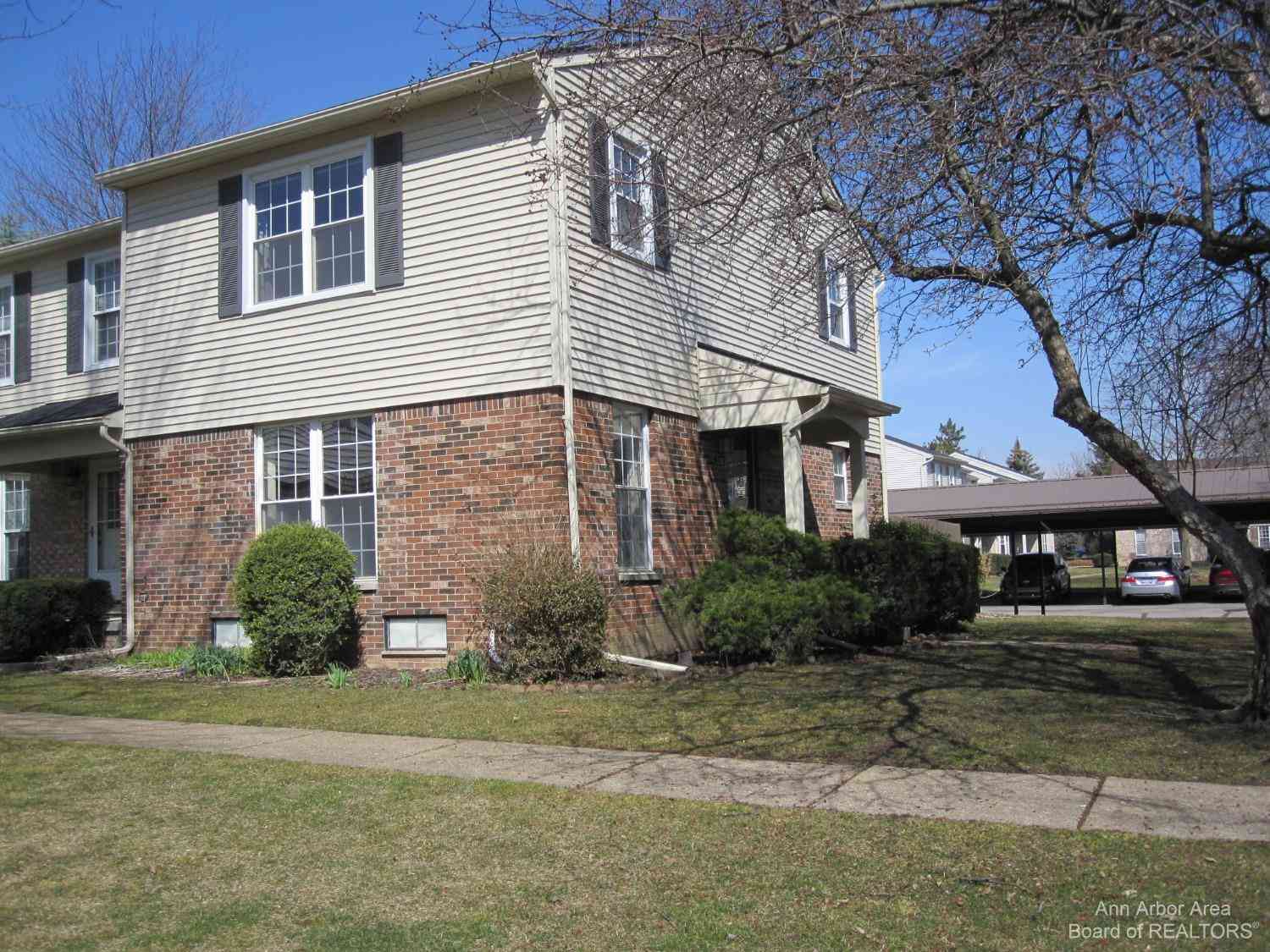 Condo For Rent - 3238 Alpine Drive<br/> Ann Arbor, MI 48108