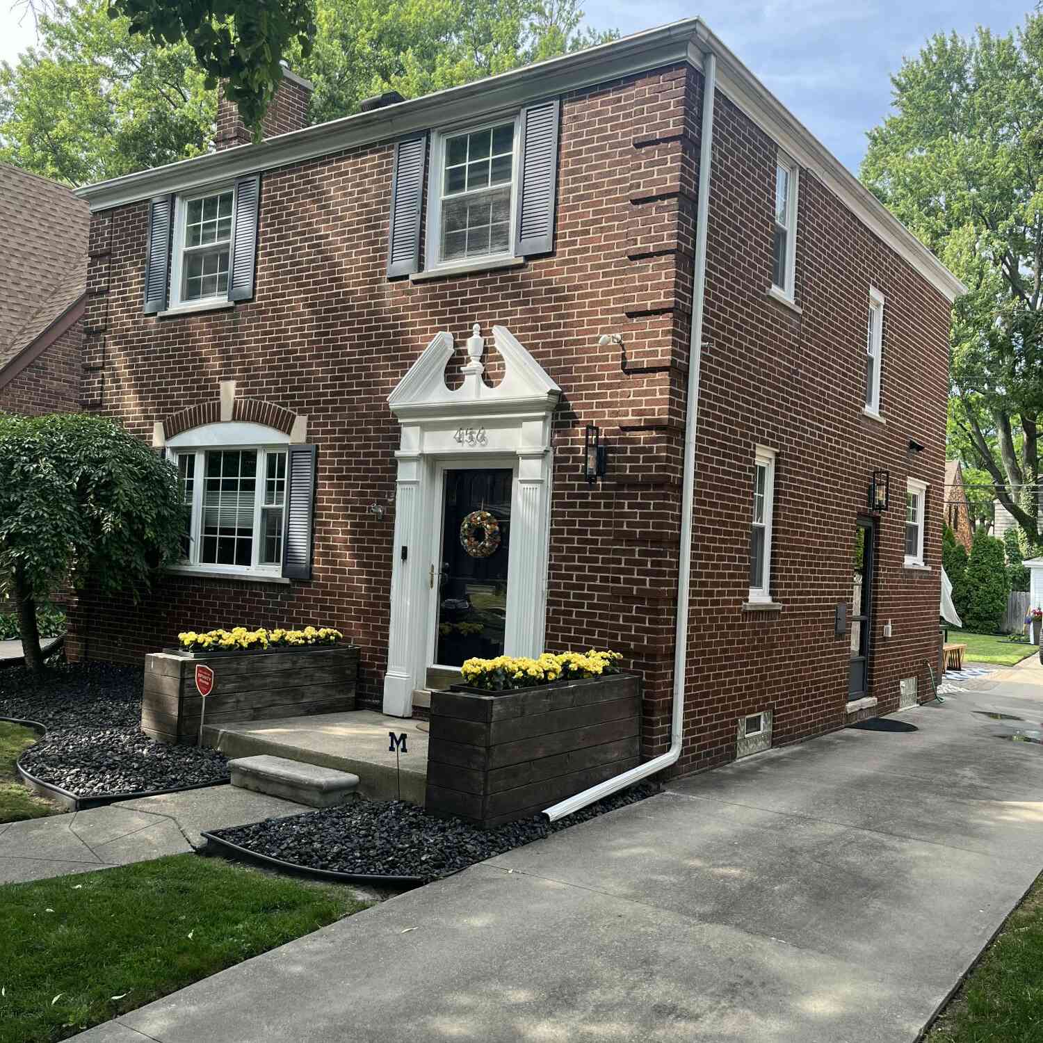 Homes For Sale - 456 Manor Street<br/> Wayne County, Grosse Pointe Farms, MI 48236