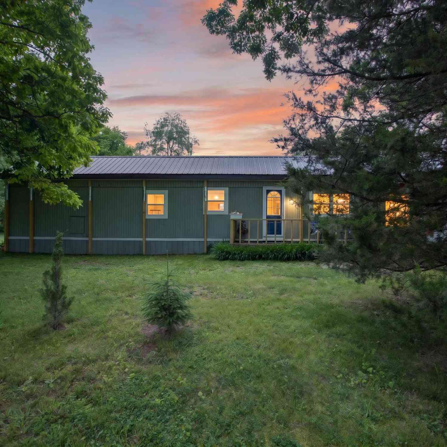 Mobile Home For Sale - 12081 Snow Road<br/> Hanover, MI 49241