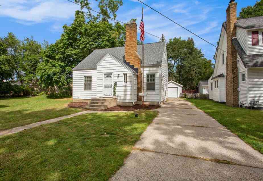 Homes For Sale - 425 Van Allen Street<br/> Kent County, Grand Rapids, MI 49548