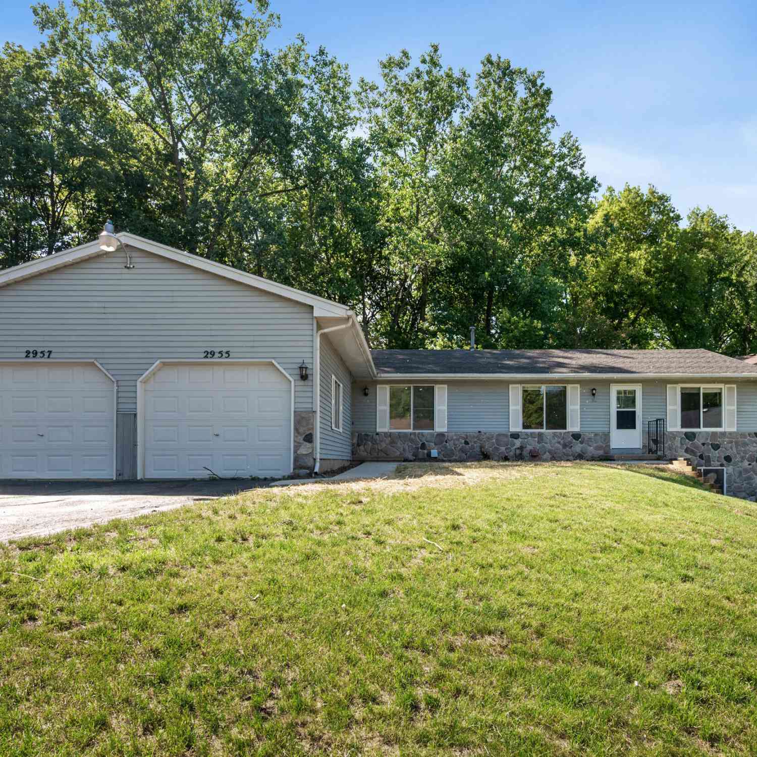 Condo For Sale - 2955 Englewood Avenue<br/> Grand Rapids, MI 49508
