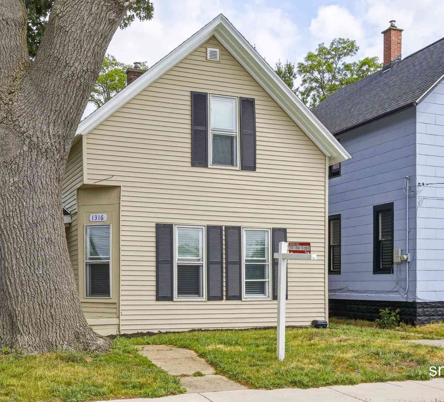 Homes For Sale - 1316 Sanford Street<br/> Muskegon, MI 49441