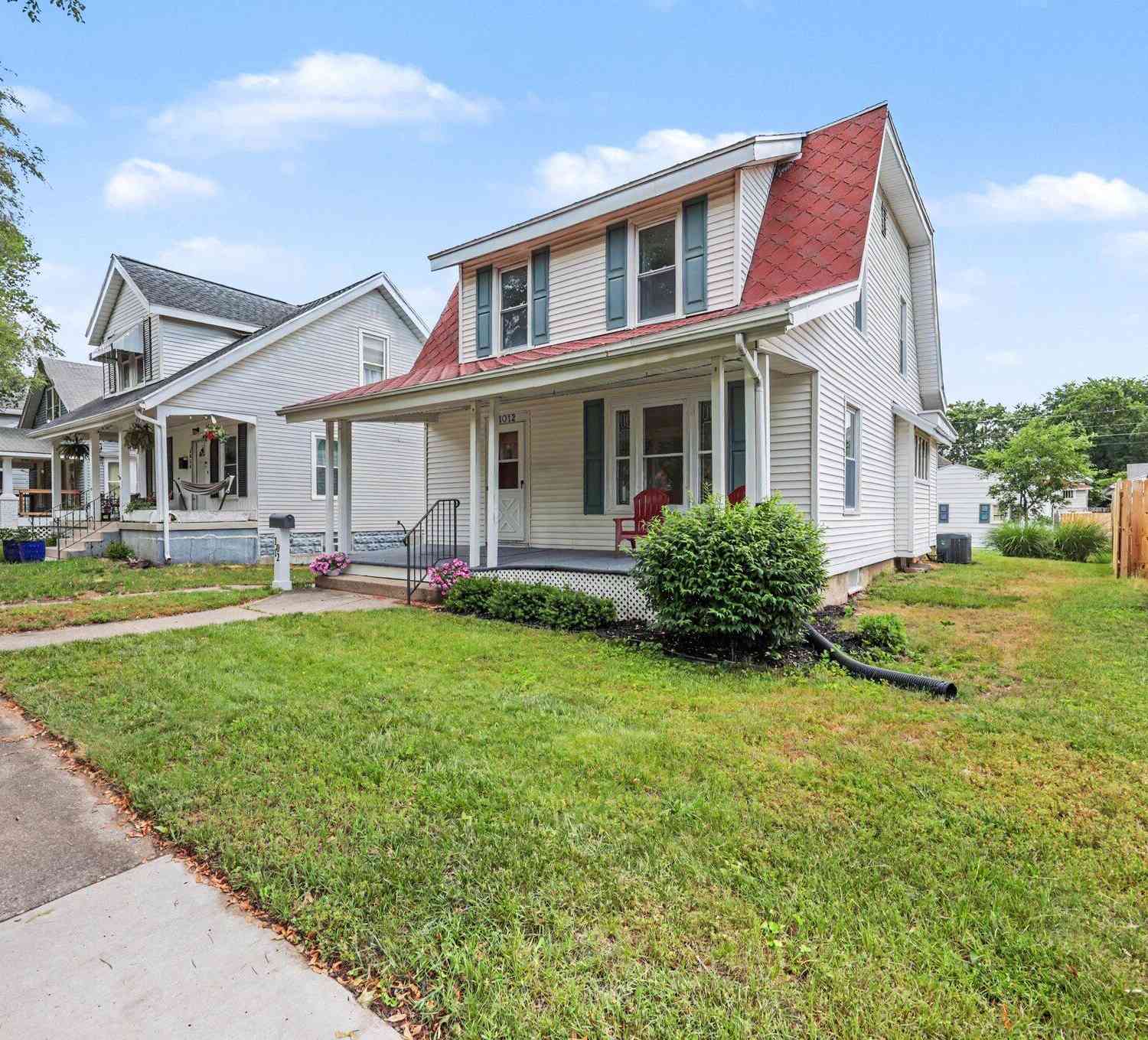 Homes For Sale - 1012 Powers Avenue<br/> Grand Rapids, MI 49504