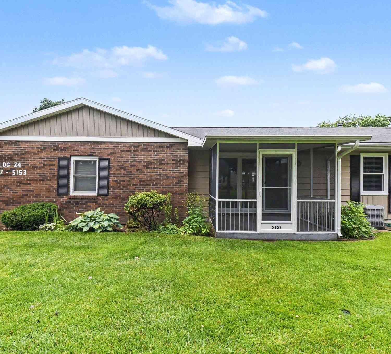 Condo For Sale - 5153 Southglow Court<br/> Grand Rapids, MI 49508