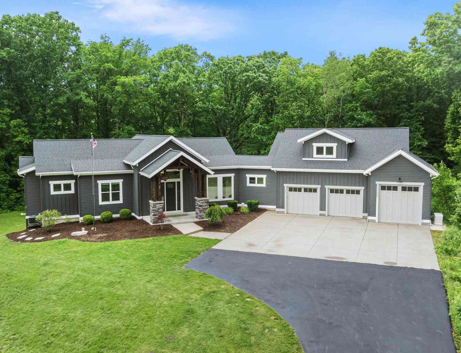 Homes For Sale - 1497 10 Mile Road<br/> Kent County, Comstock Park, MI 49321