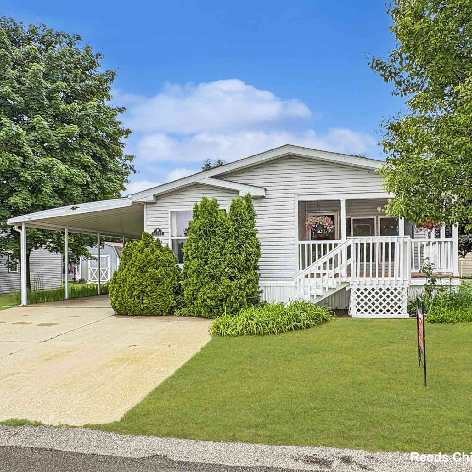 Mobile Home For Sale - 13797 Bluebell Lane<br/> Cedar Springs, MI 49319