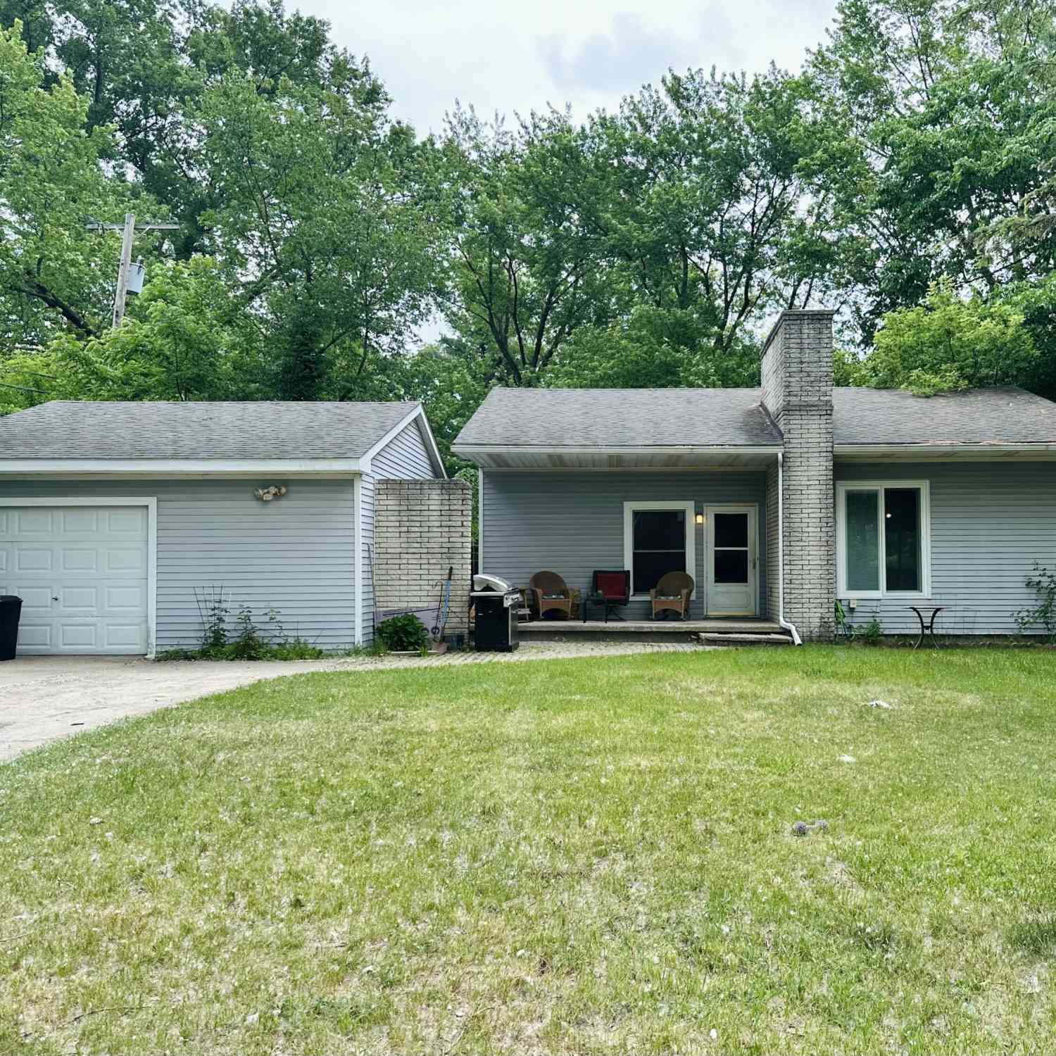 Homes For Sale - 3505 Bendelow Road<br/> Rochester, MI 48307