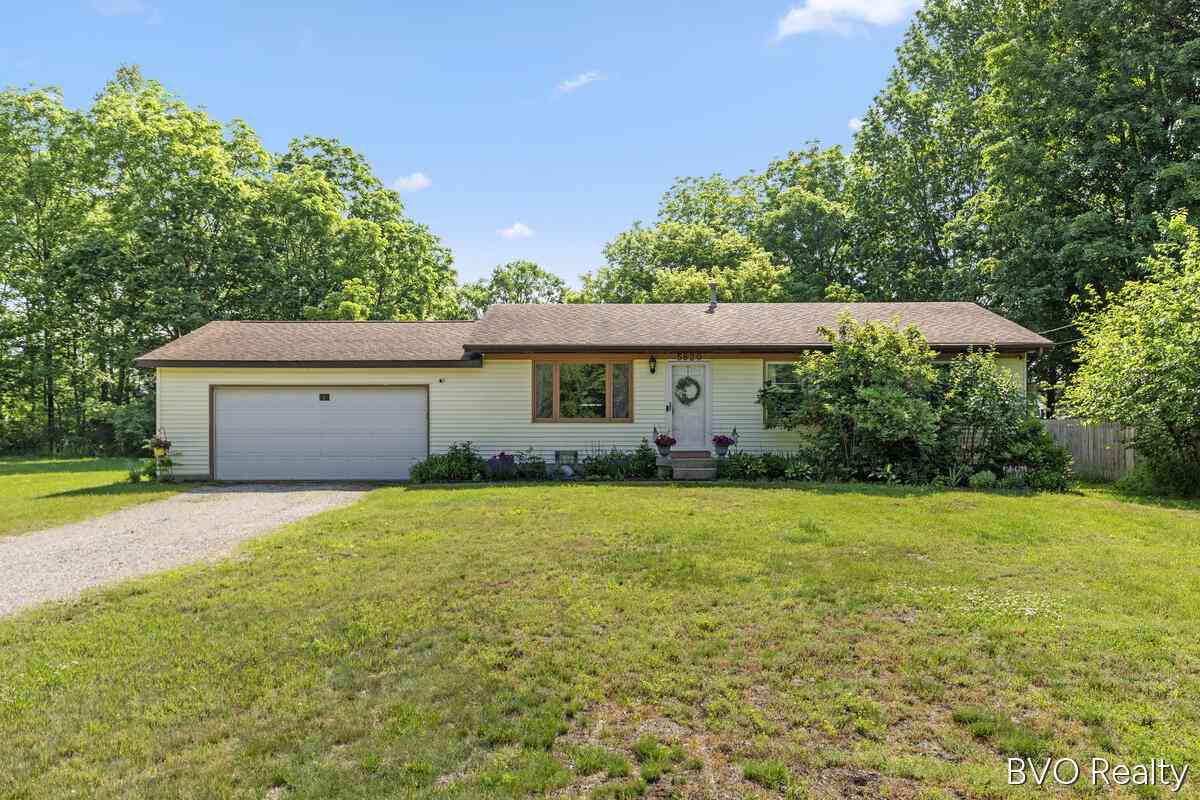 Homes For Sale - 5820 Belmont Avenue<br/> Kent County, Belmont, MI 49306