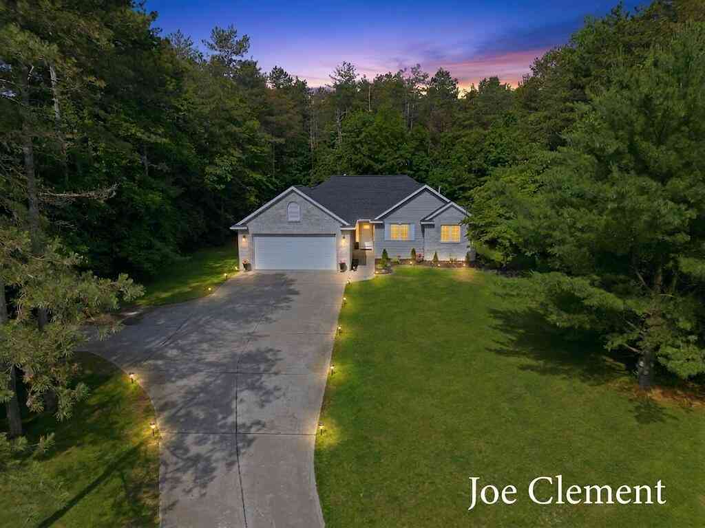 Homes For Sale - 9347 Cedar Pines Lane<br/> Sparta, MI 49345