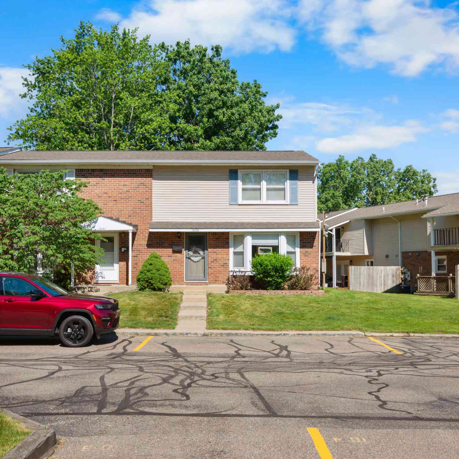 Condo For Sale - 13250 Lake Point Boulevard<br/> Belleville, MI 48111