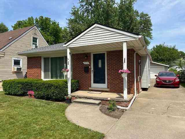 Homes For Sale - 18450 N Olympia<br/> Redford, MI 48240