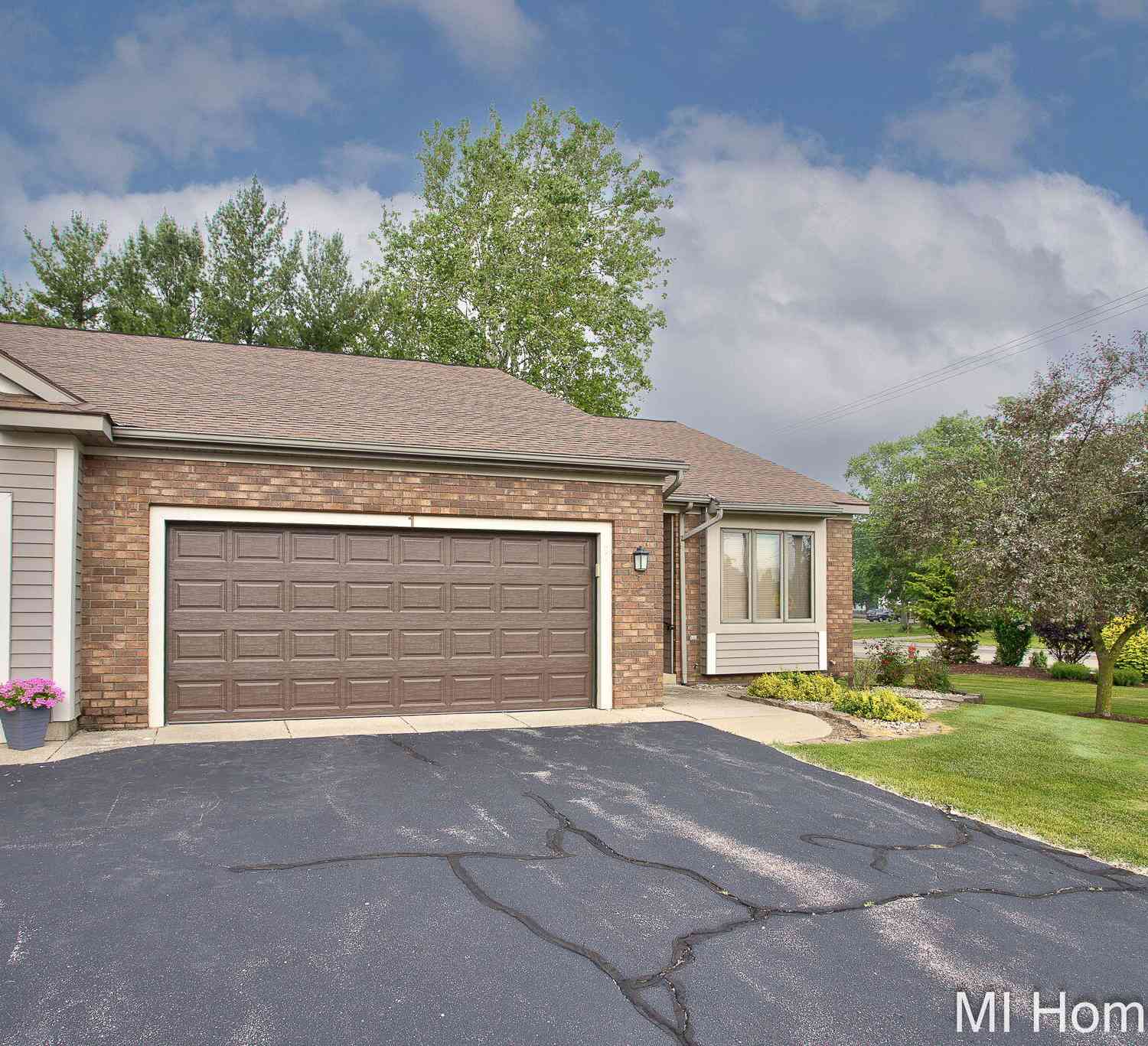 Condo For Sale - 500 W Main Avenue #1<br/> Zeeland, MI 49464