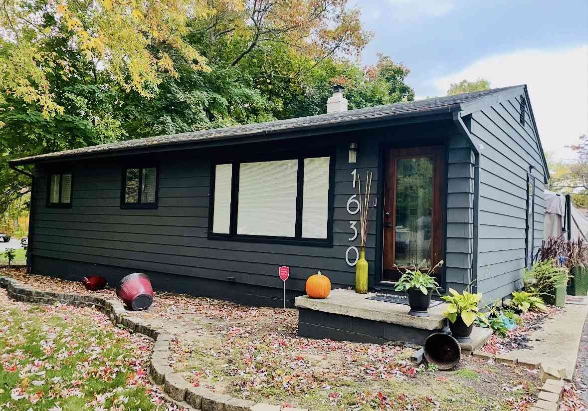 Homes For Rent - 1630 Weymouth Street<br/> West Bloomfield, MI 48324