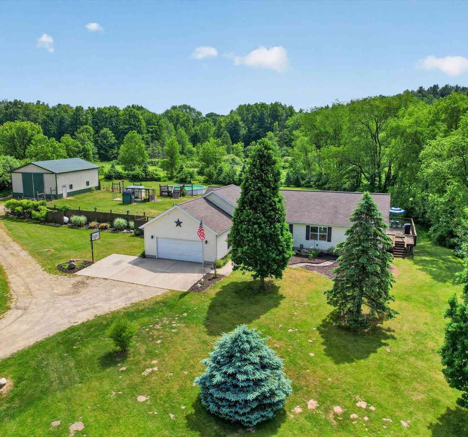 Homes For Sale - 2869 Ridgecrest Drive<br/> Ionia County, Saranac, MI 48881