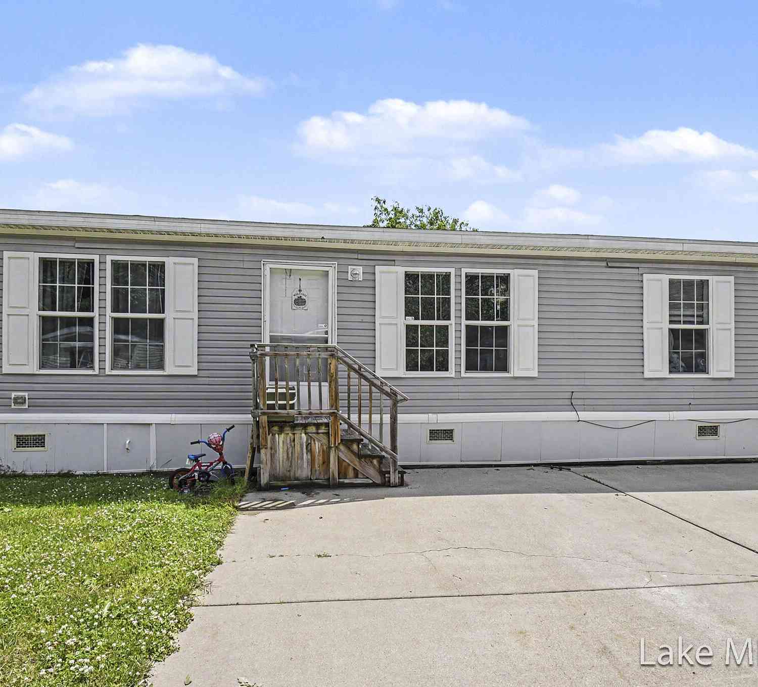 Mobile Home For Sale - 357 S Hardwick Drive<br/> Grand Rapids, MI 49548