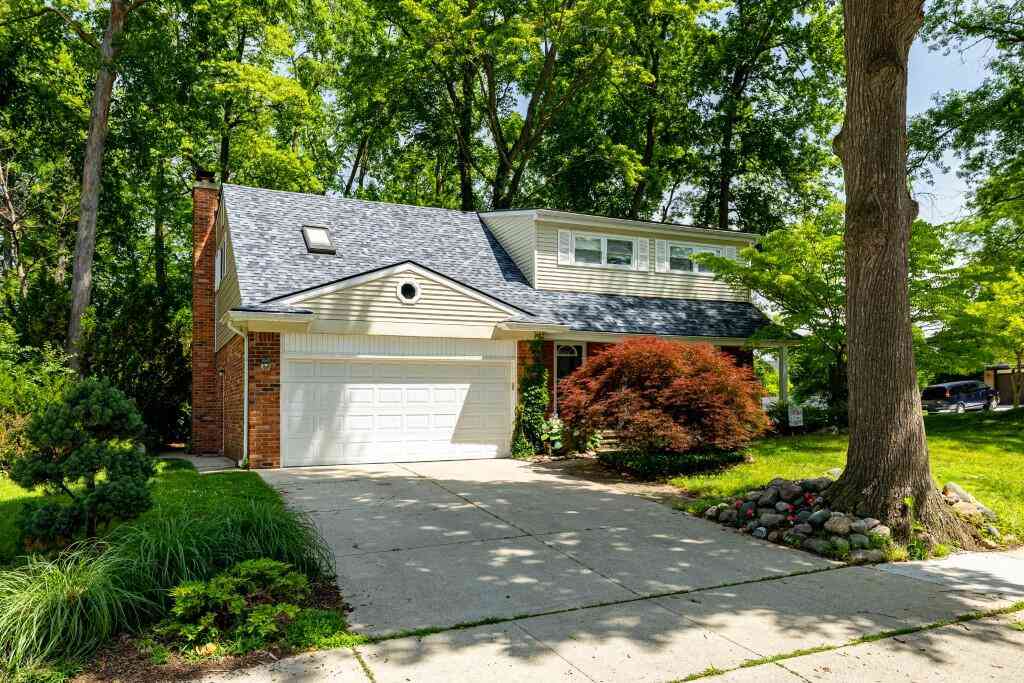 Homes For Sale - 3665 Frederick Drive<br/> Ann Arbor, MI 48105