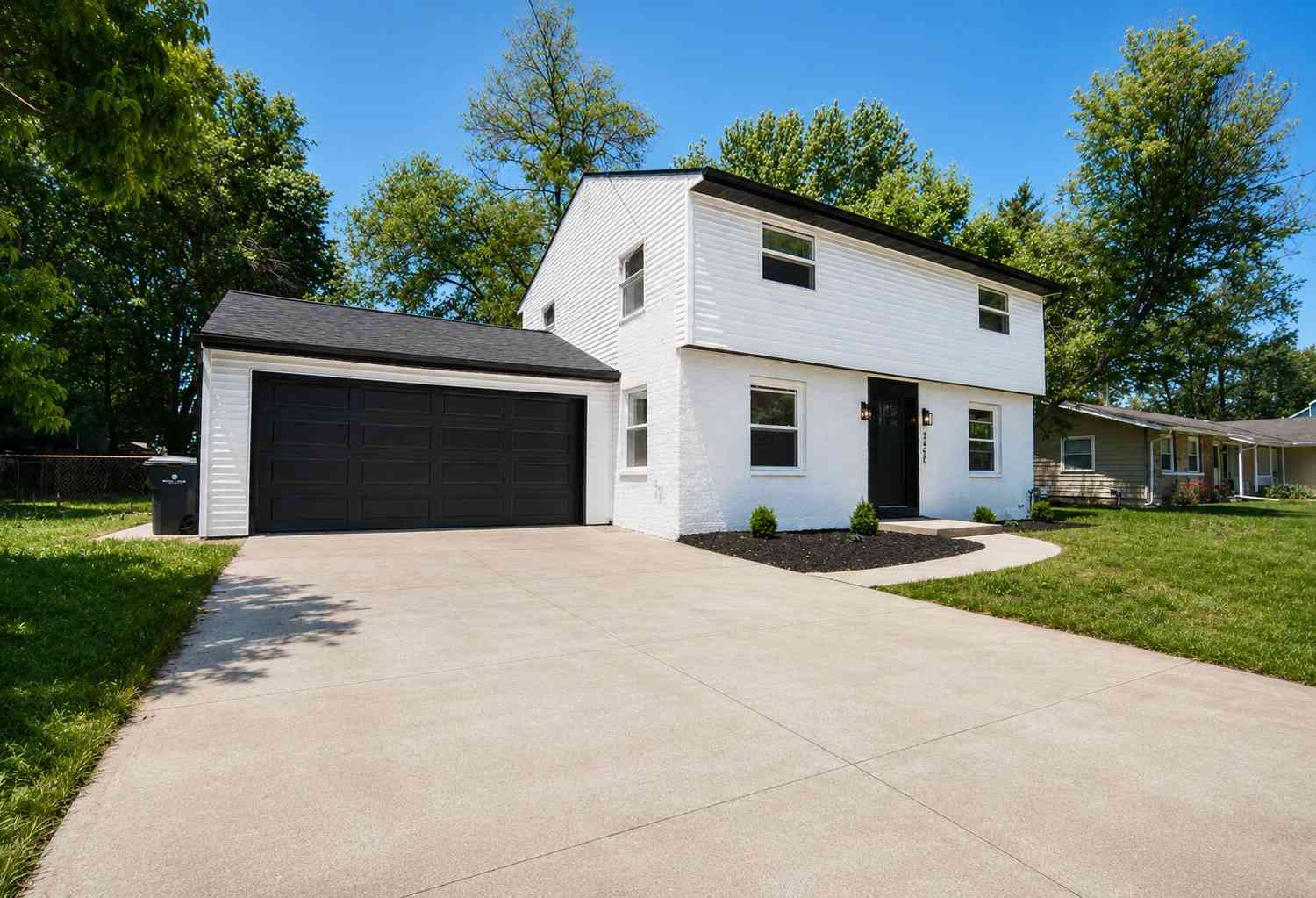 Homes For Sale - 2490 Strathmore Street<br/> Kalamazoo, MI 49009